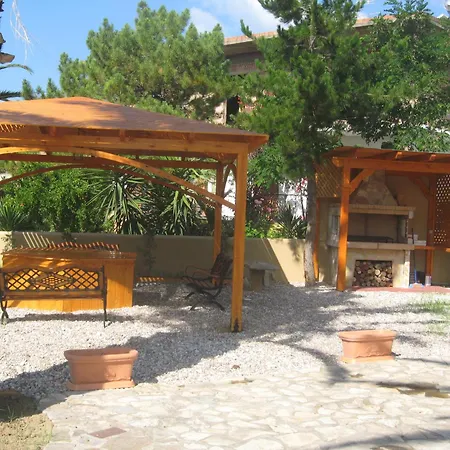 Lejlighed Assimakis Finikounta