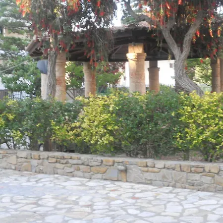 Lejlighed Assimakis Finikounta